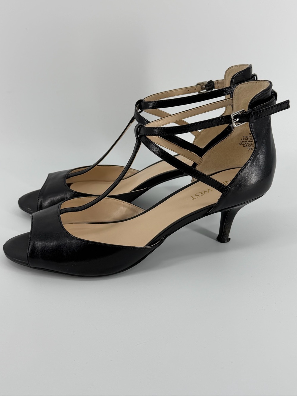 Nine West Gamgee Black Leather Peep Toe T-Strap 2.5" Heels, Women's 9.5